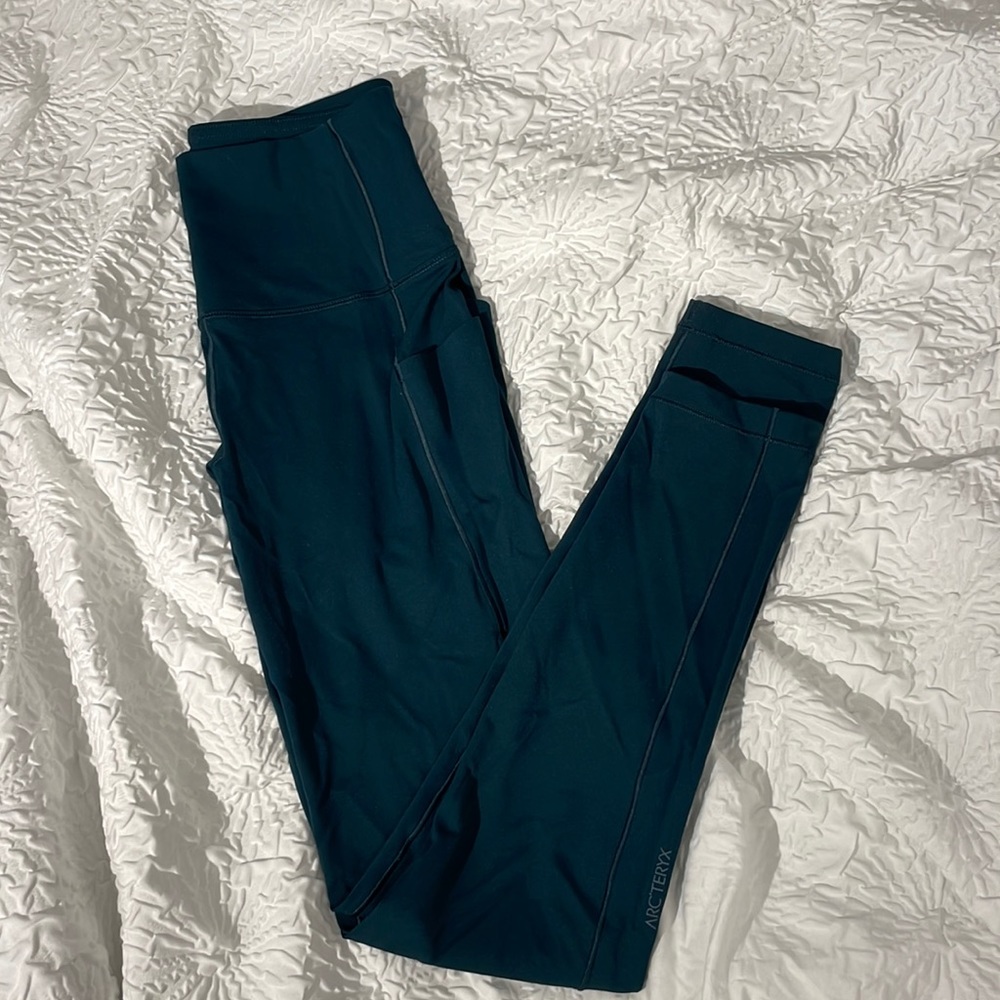Arc'teryx | Essent High-Rise Leggings 26" | Labyrinth | Size 4